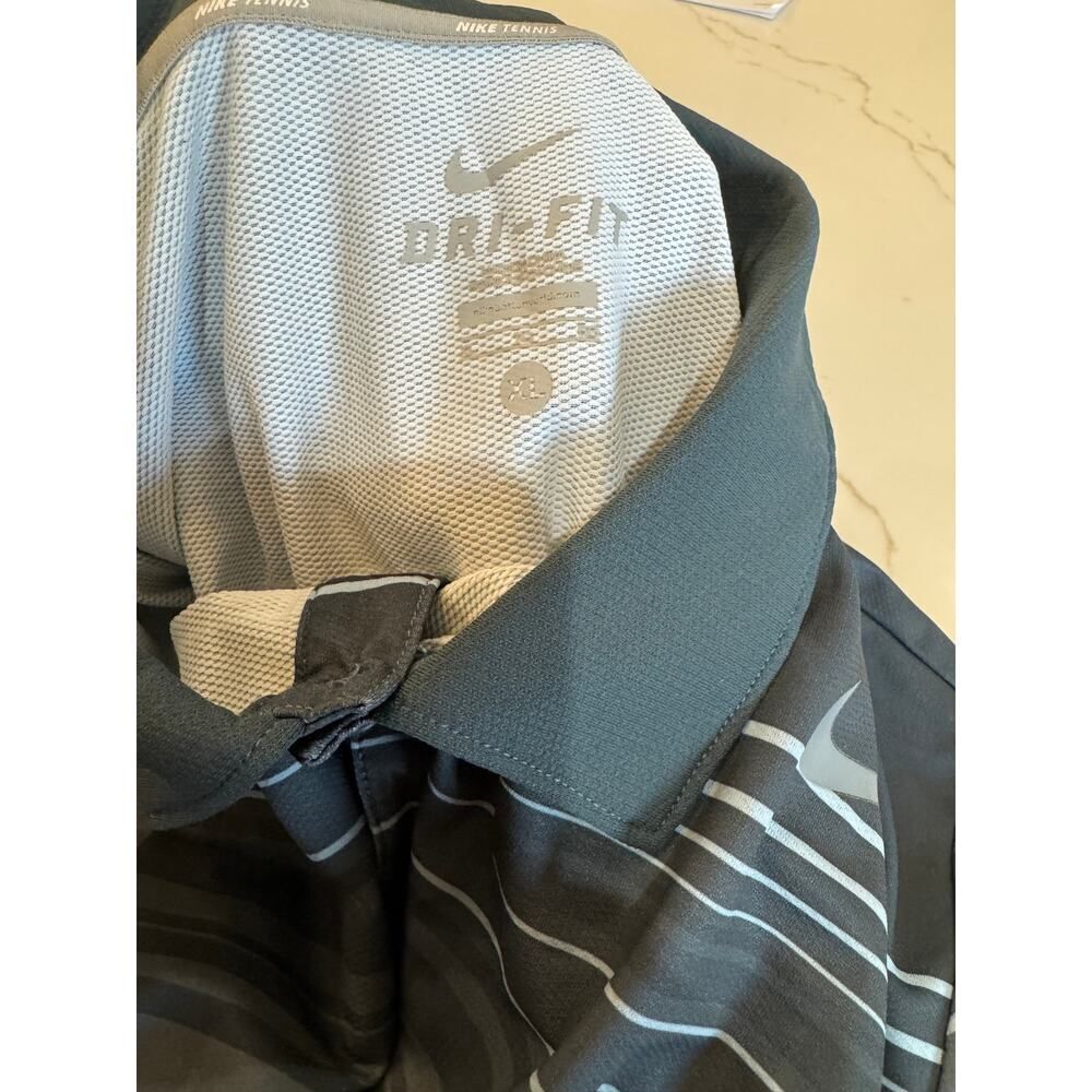Nike Tennis Men’s Dri-Fit Gray Short Sleeve Striped Polo Shirt XL Athletic - Picture 3 of 4